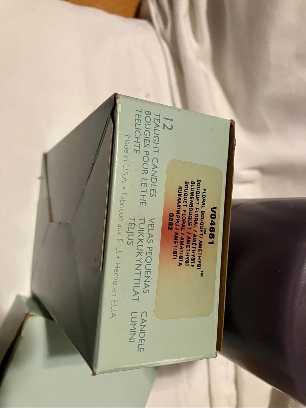 New. Party Lite 24 tea light candles n large purple / lavender scent one - Picture 4 of 9